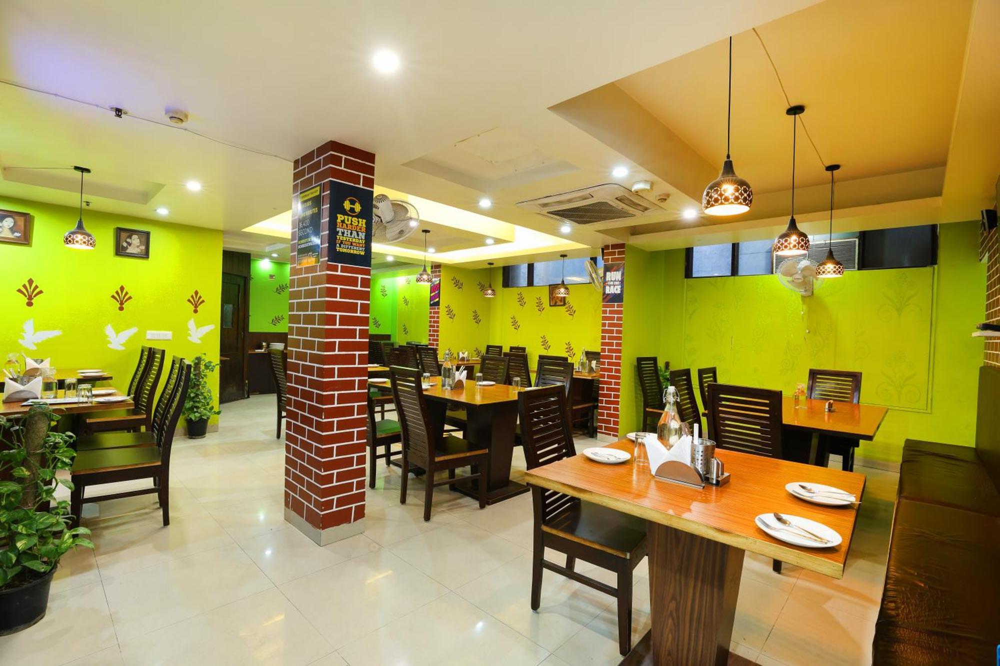Airport Hotel Grand By Fantasia New Delhi Extérieur photo