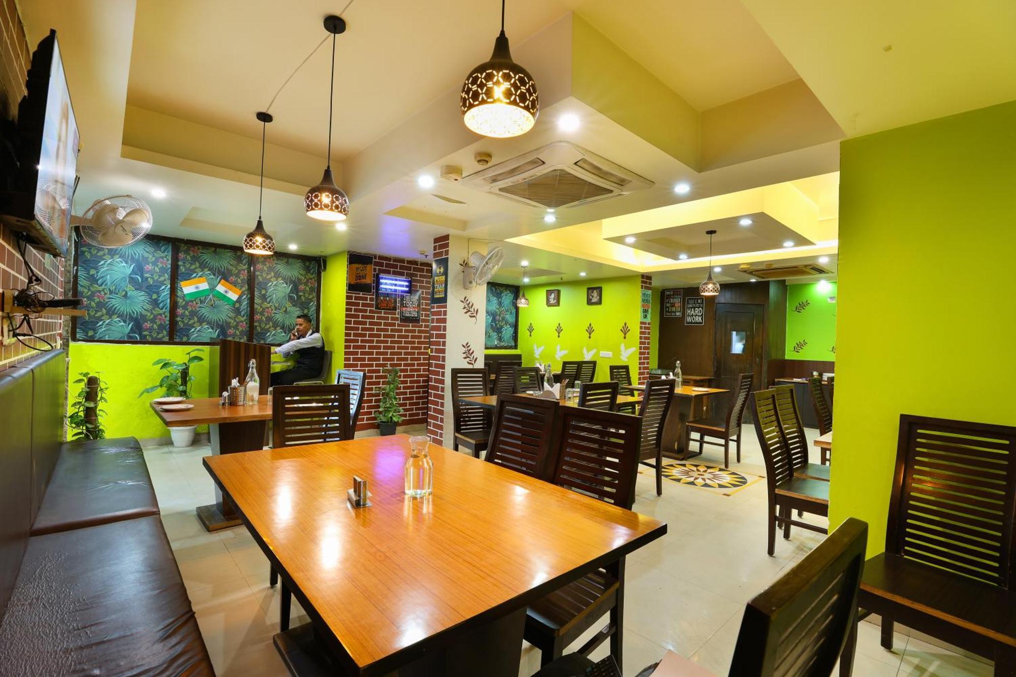 Airport Hotel Grand By Fantasia New Delhi Extérieur photo