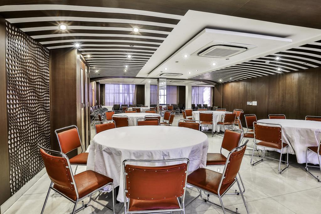 Airport Hotel Grand By Fantasia New Delhi Extérieur photo