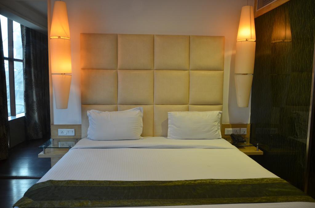 Airport Hotel Grand By Fantasia New Delhi Extérieur photo
