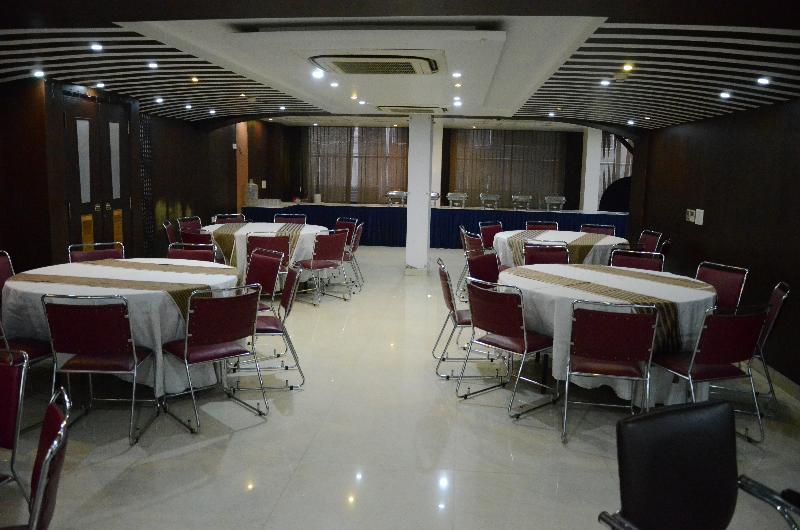 Airport Hotel Grand By Fantasia New Delhi Extérieur photo
